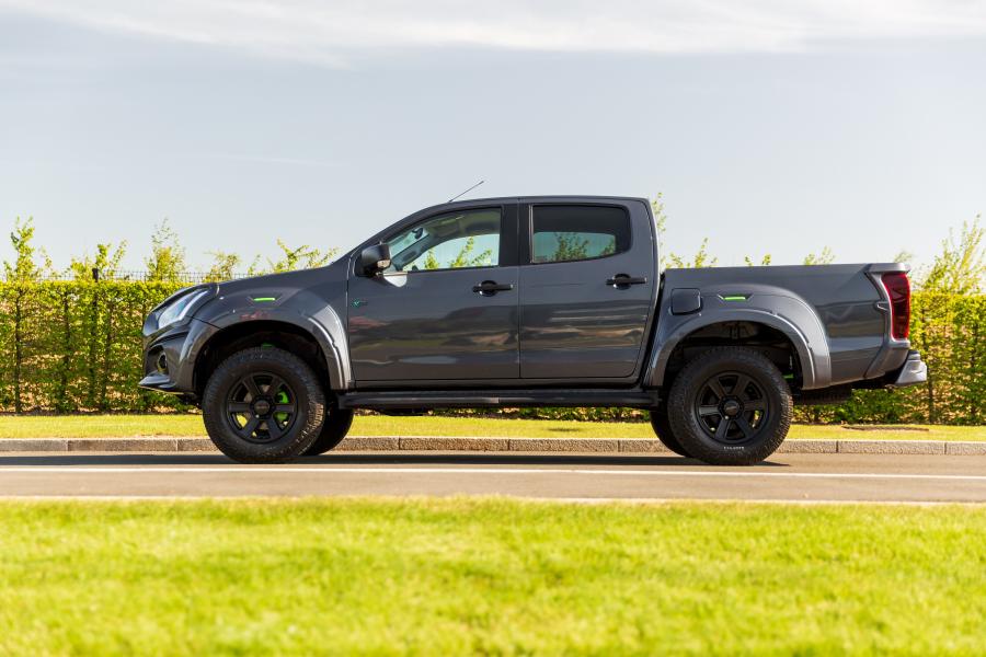  Isuzu D-Max XTR Colour Edition 2020 года  (UK) (фото 16 из 23)